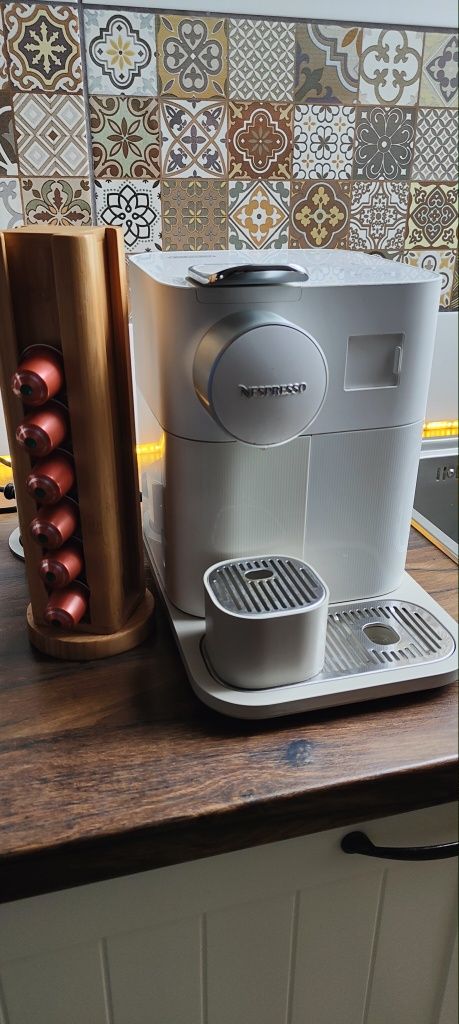 Ekspres DeLonghi Nespresso Gran Lattissima EN650.W