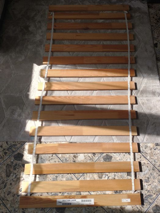 stelaż do łóżka z litego drewna, 80 x 200cm, marki Ikea