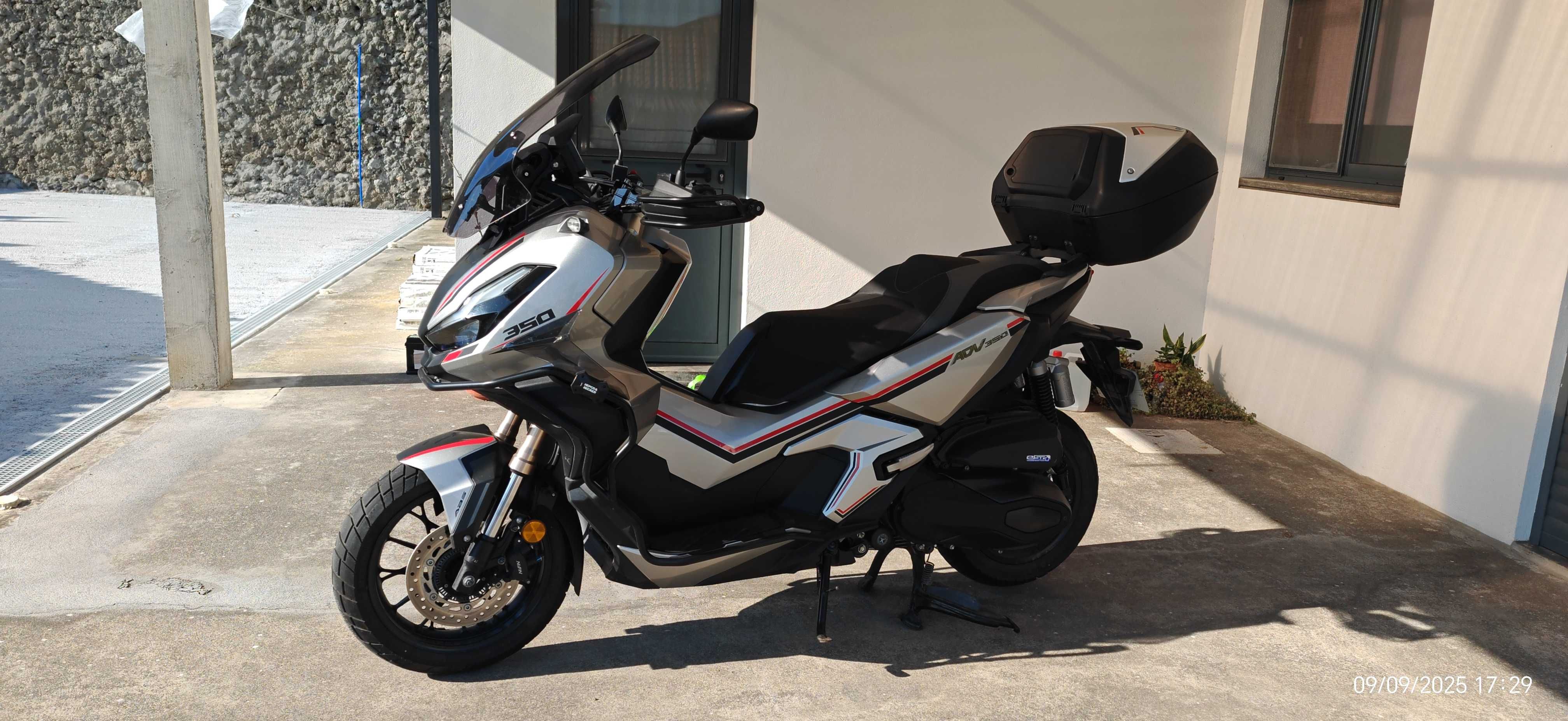 Honda ADV 350 C/ muitos extras