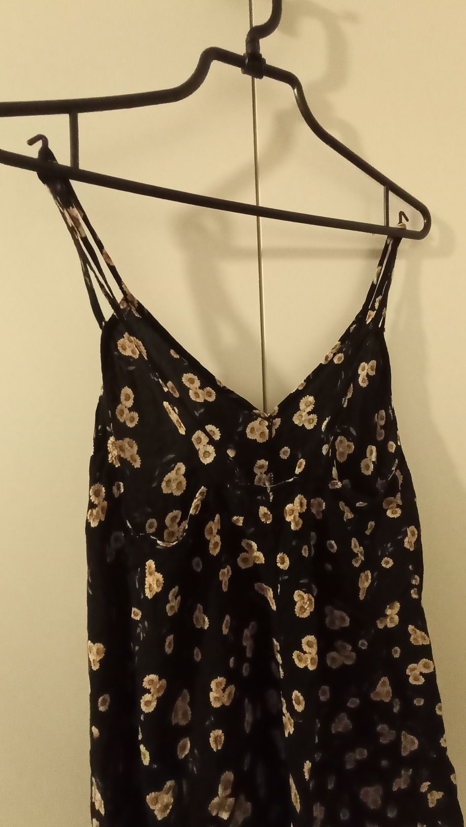 Letnia sukienka czarna na ramiączkach bawełna wiskoza Brandy Melville