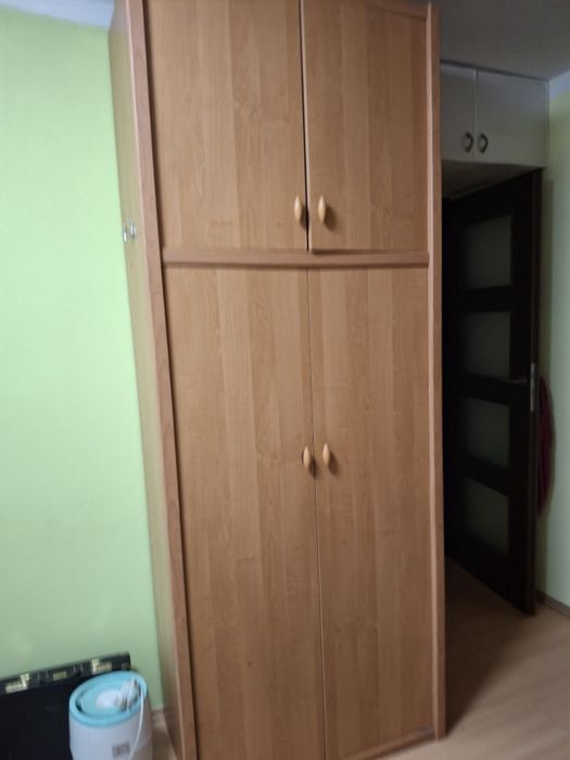 Szafa Wys.2.35 Szer. 0.90 Gł.0.50