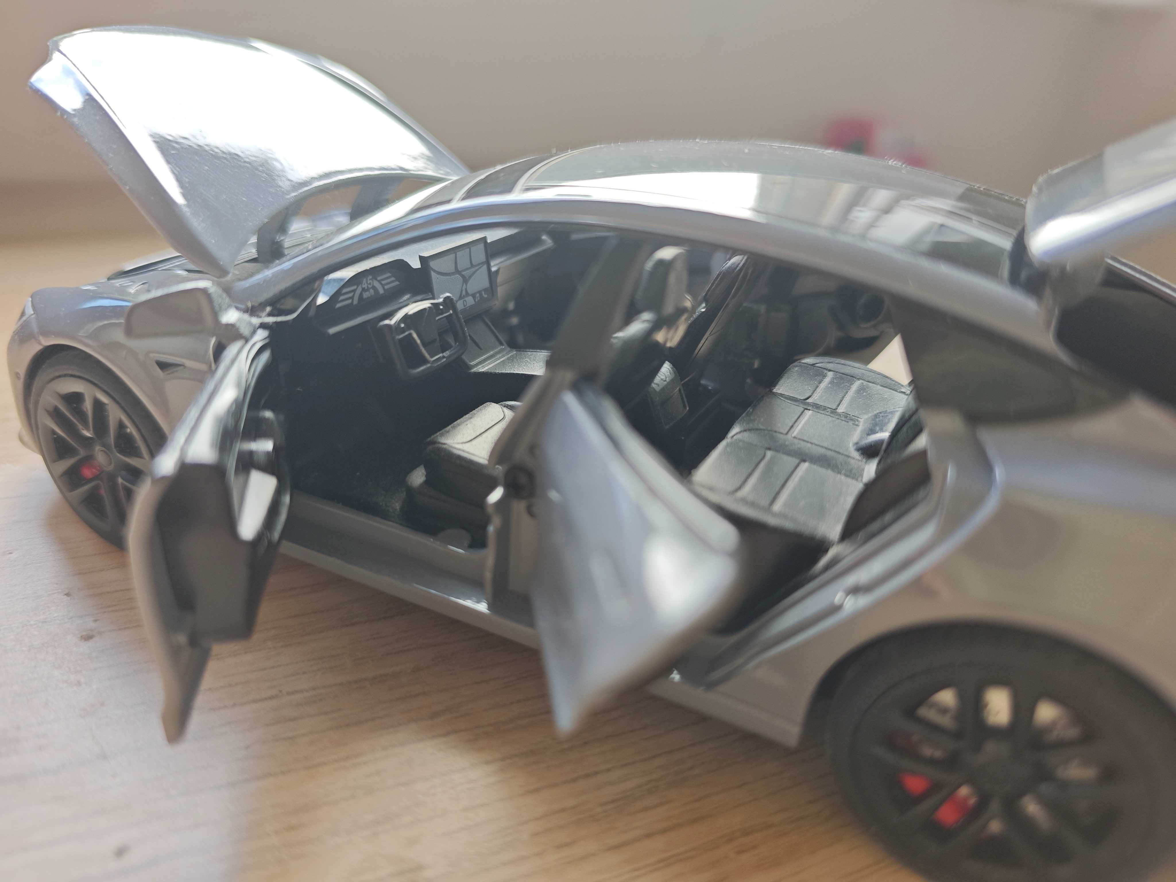 Miniatura Tesla Model S