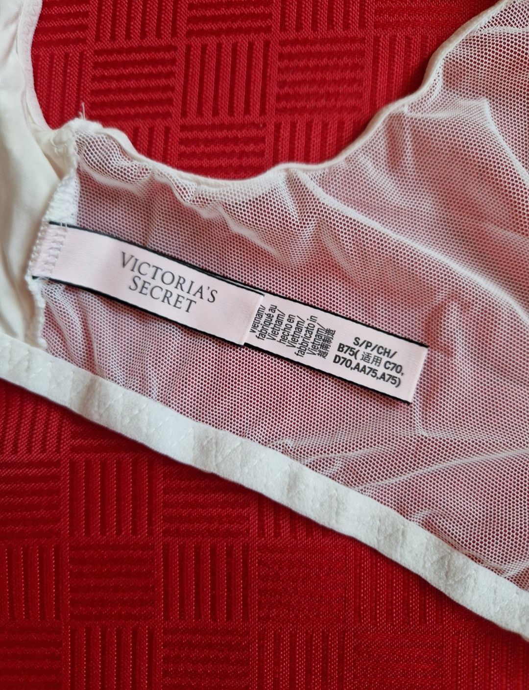 Бюст Victoria's Secret розмір S 75B бюстгальтер жіноча спідня білизна