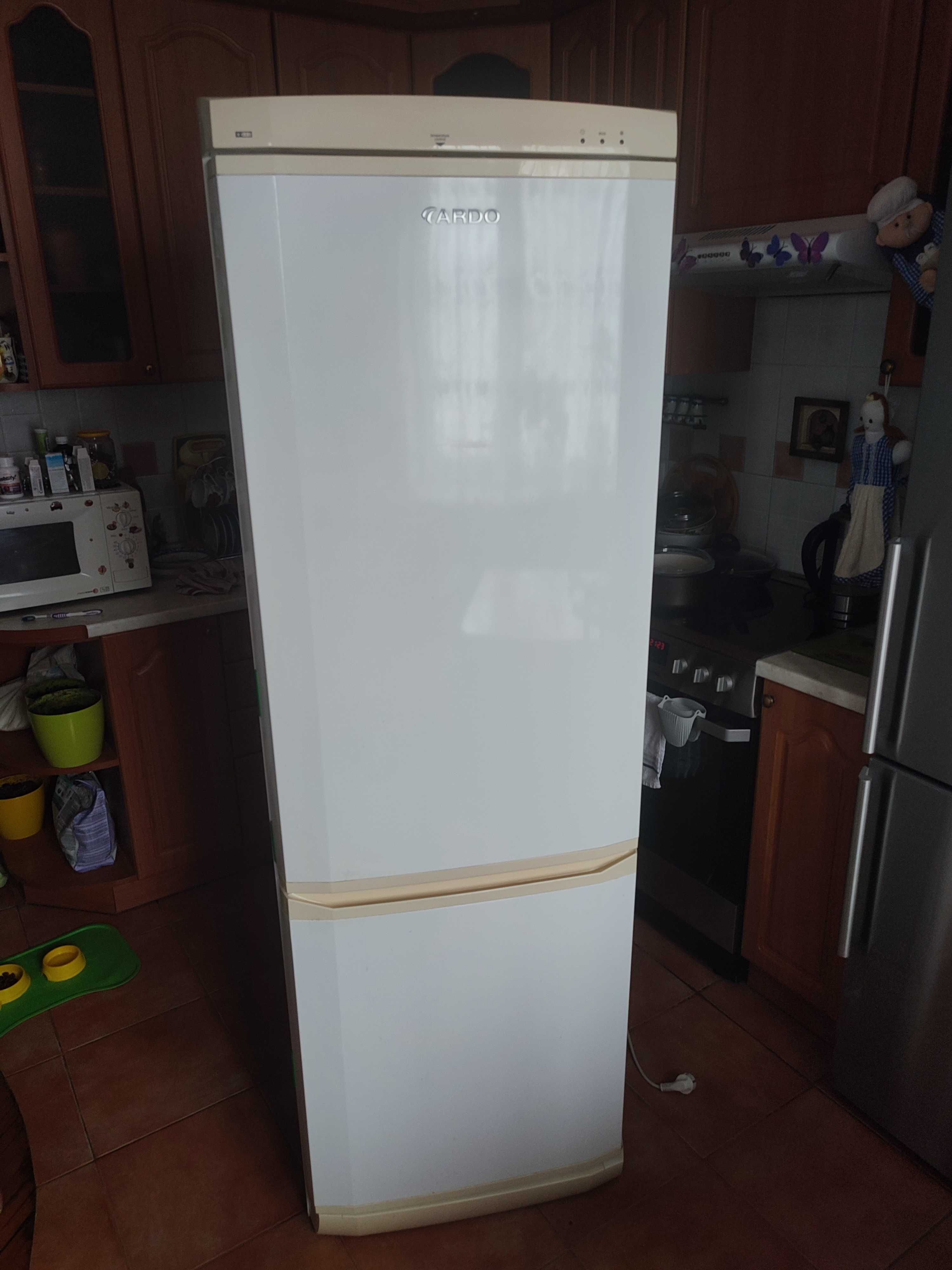 Холодильник Ardo двохкамерний, в повному робочому стані, 183см висота