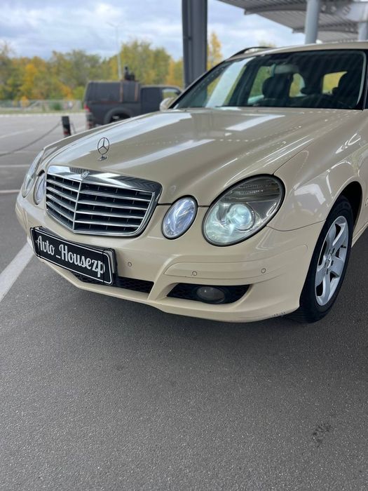 Mercedes Benz E200