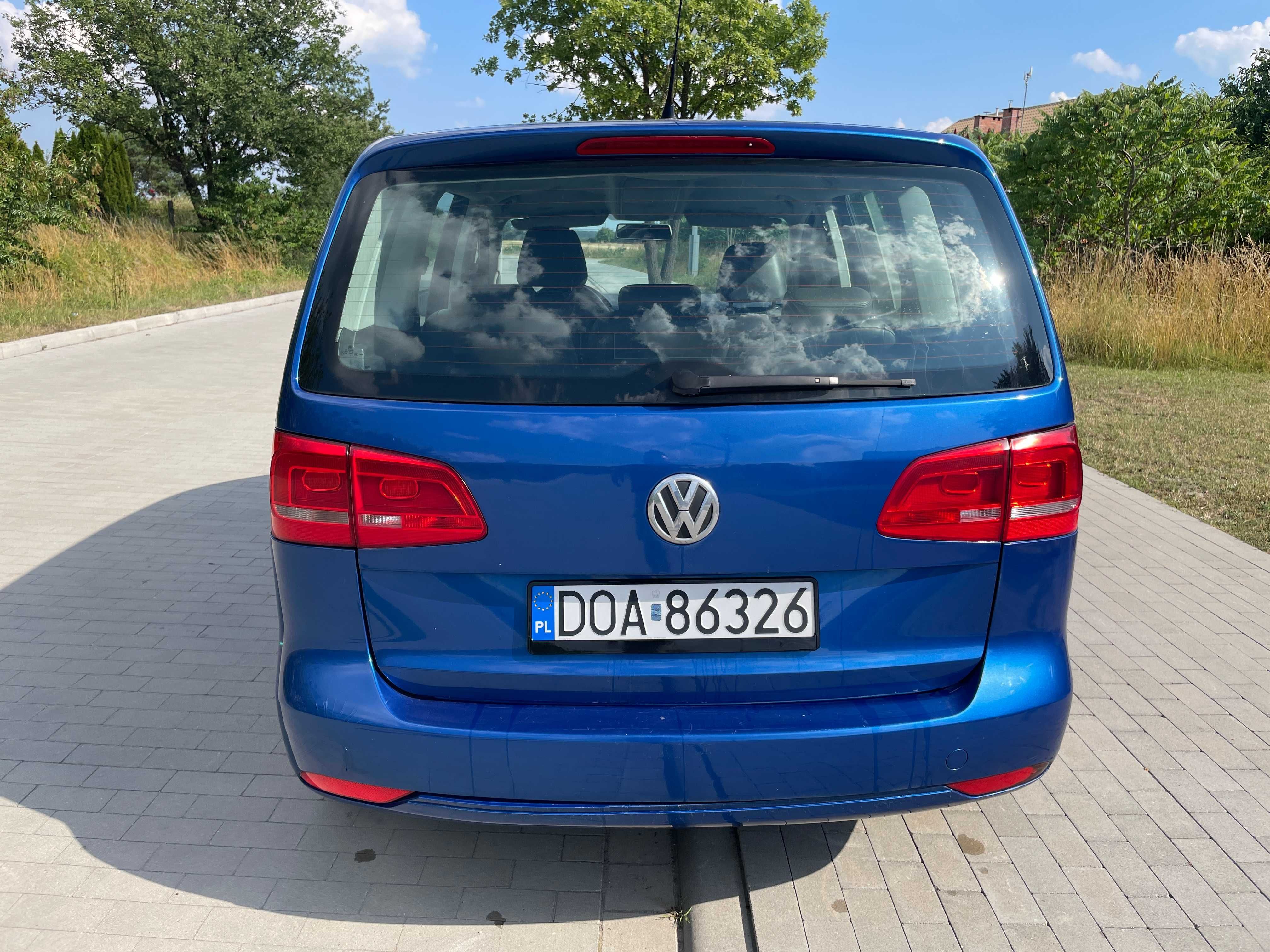 Volkswagen Touran rok 2011 VW 1.6tdi 105km. DSG automat zarejestrowany