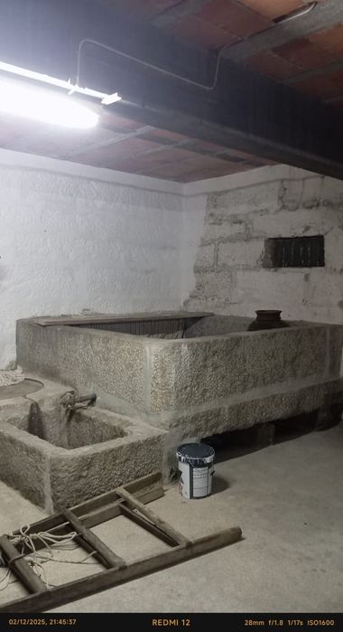 Lagar em pedra+Pia Ano 1972