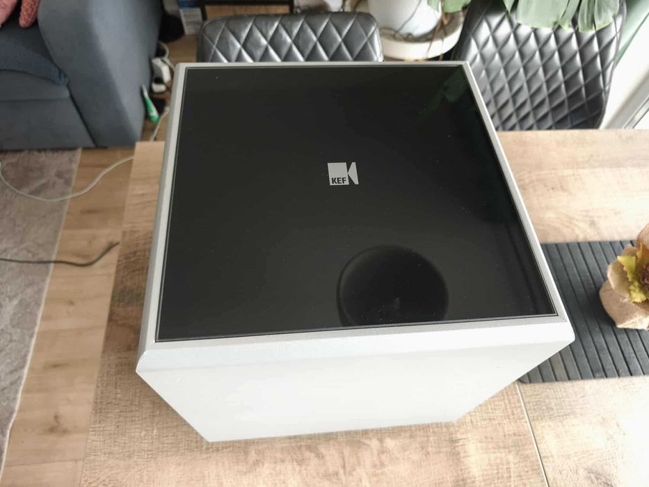 KEF PSW2010  Subwoofer aktywny *szary* 250wat  (zadbany)