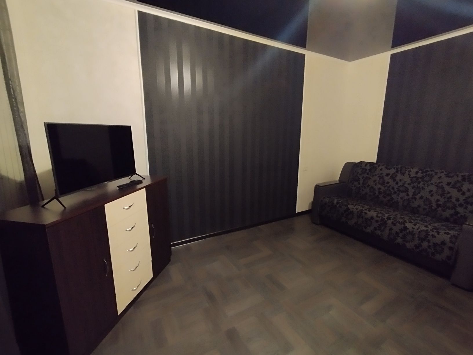 1 кімнатна квартира (гостиного типу)