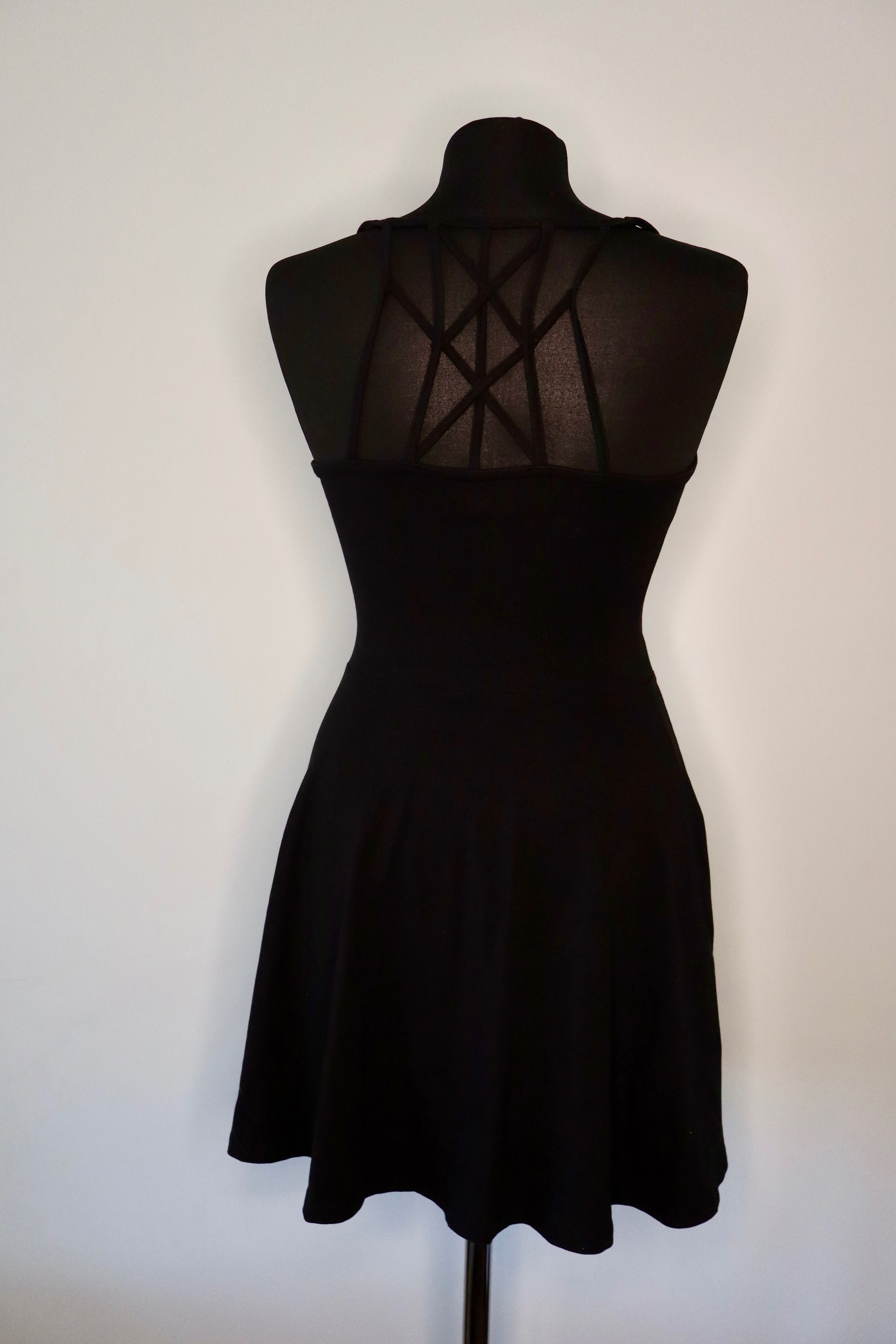 Sukienka czarna Cropp XS