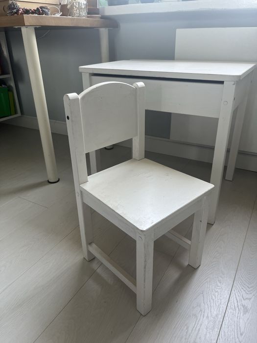 Zestaw biały Sundvik Ikea biurko otwierane krzesło