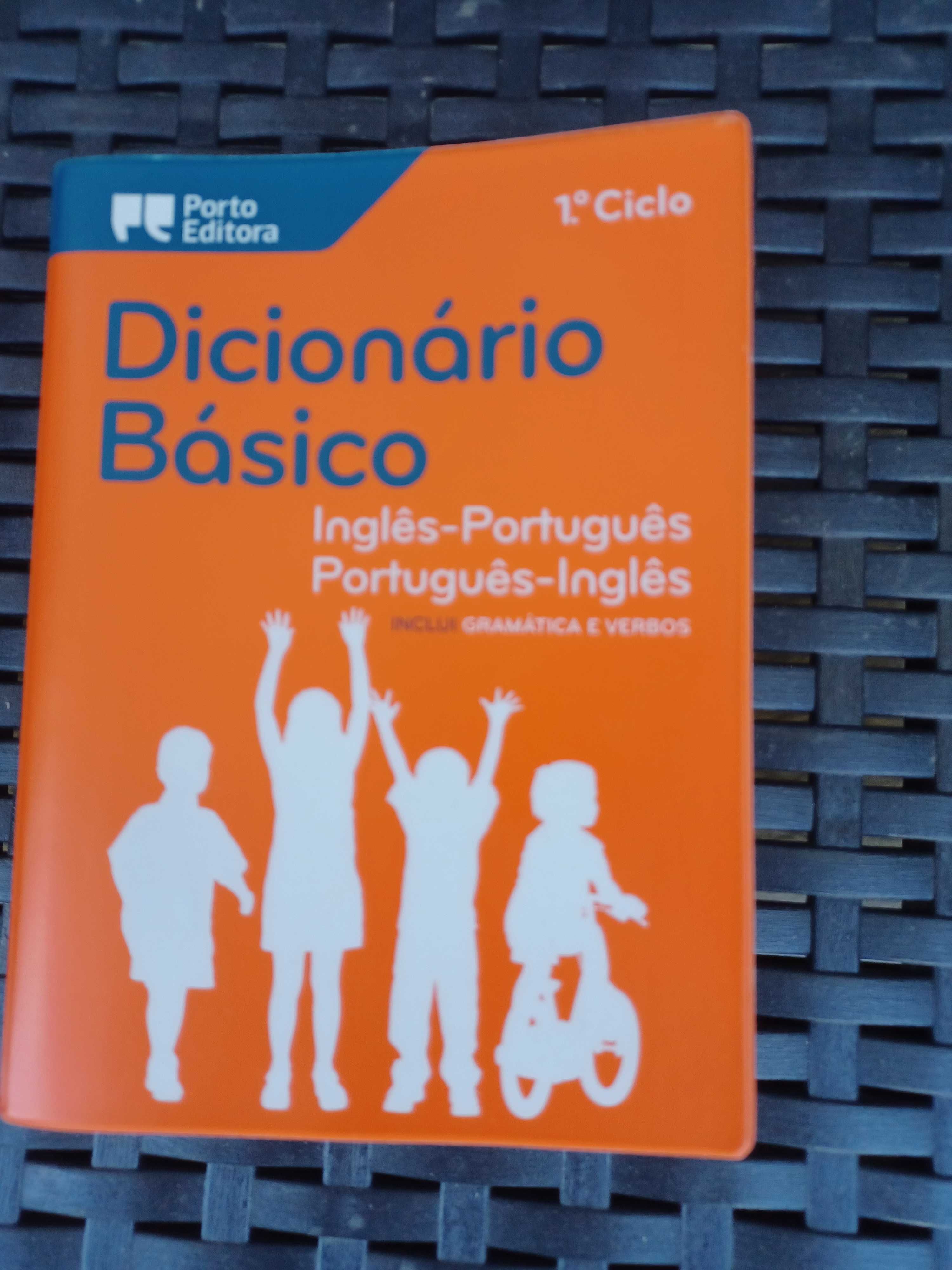 Dicionário Inglês/Português e Português/Inglês (1º ciclo)