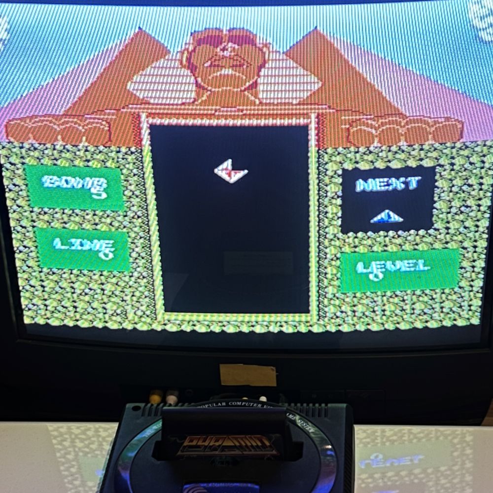 Pyramid Cleopatra Close Callgra Nintendo Famicom Pegasus konsola