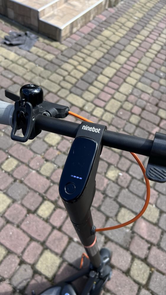 Електросамокат Ninebot F30D by Segway