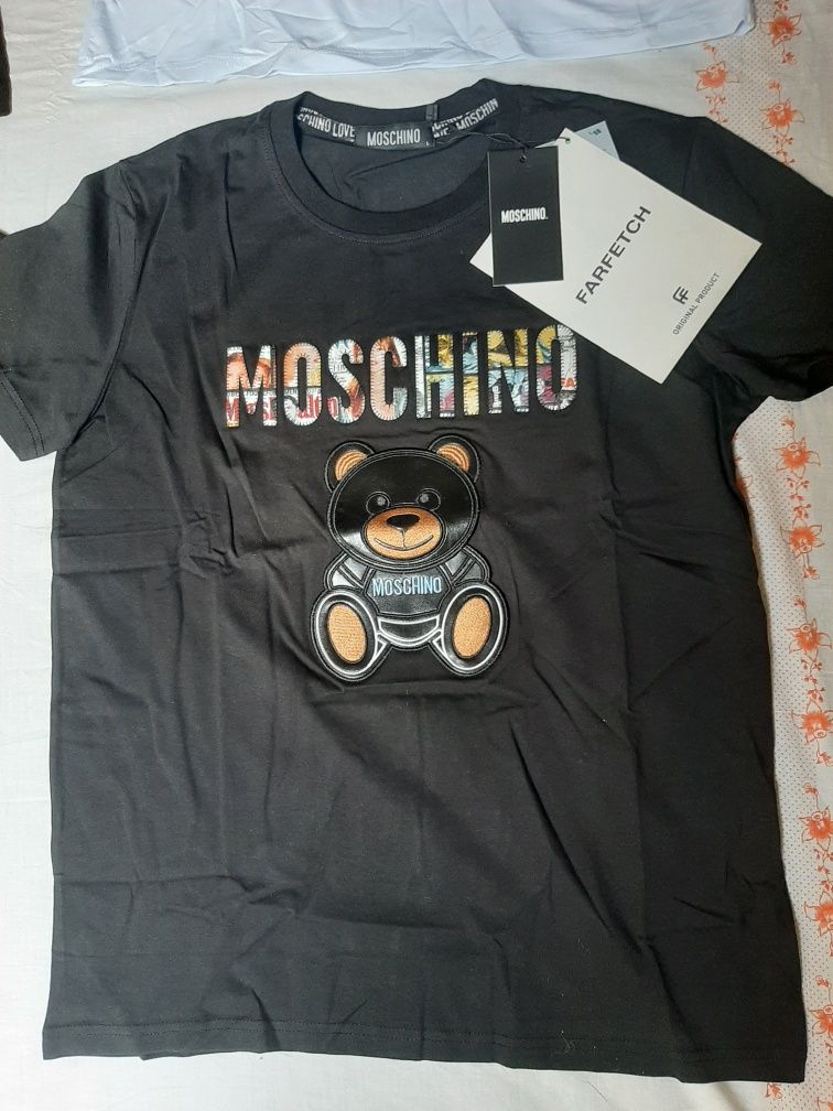 T-SHERT Damski Karl Lagerfeld. Moschino ceny do 260 zł szt.