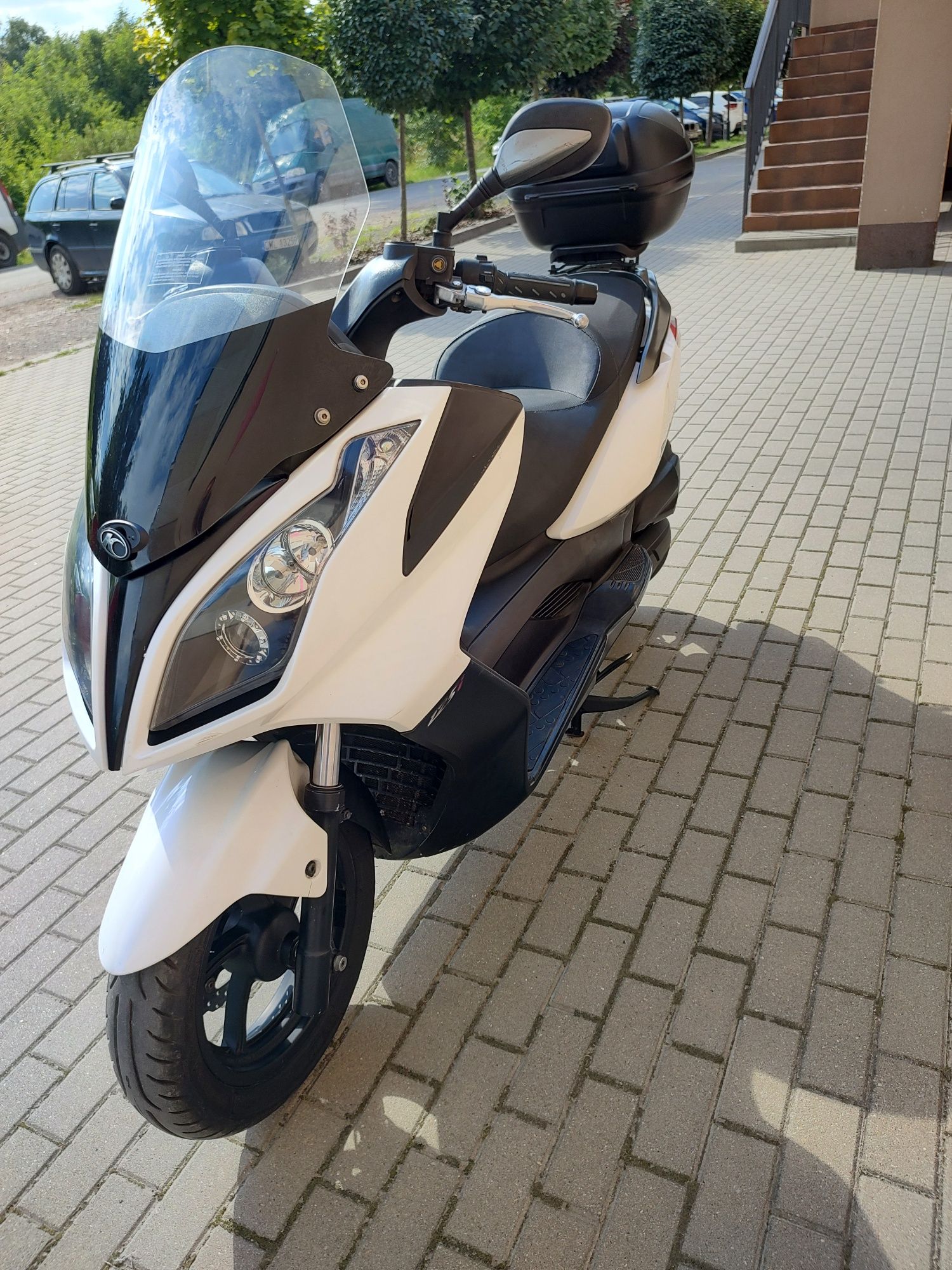 Kymco DinkStreet 125 Cm³ 15 KM 2014r.