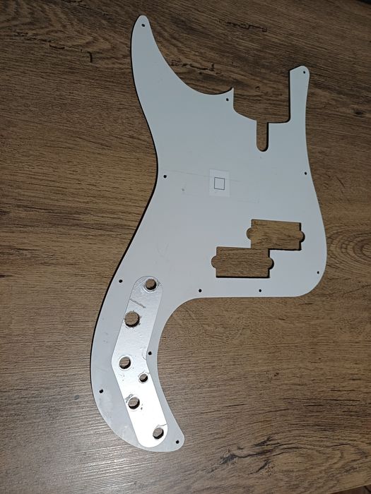 Pickguard do Marcus Miller sire p7