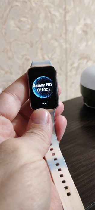 Фитнес часики Samsung Fit3