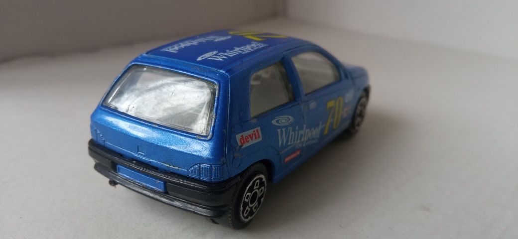 Bburago renault Clio made in Italia 1/43