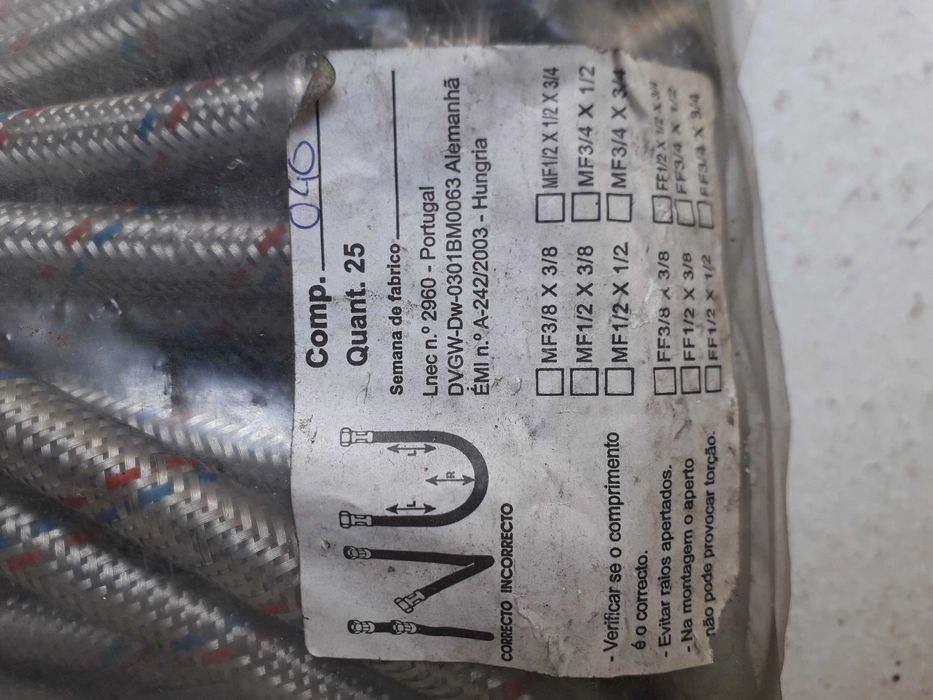 Bichas de água flexíveis Novas