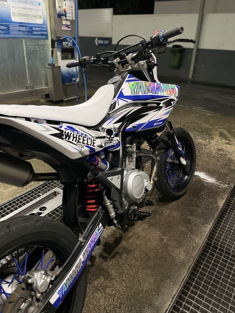 Yamaha wr 125x supermotard