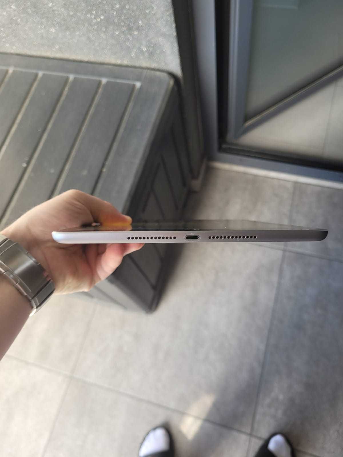 Tablet iPad 6 MR7F2X/A 9,7 Cala