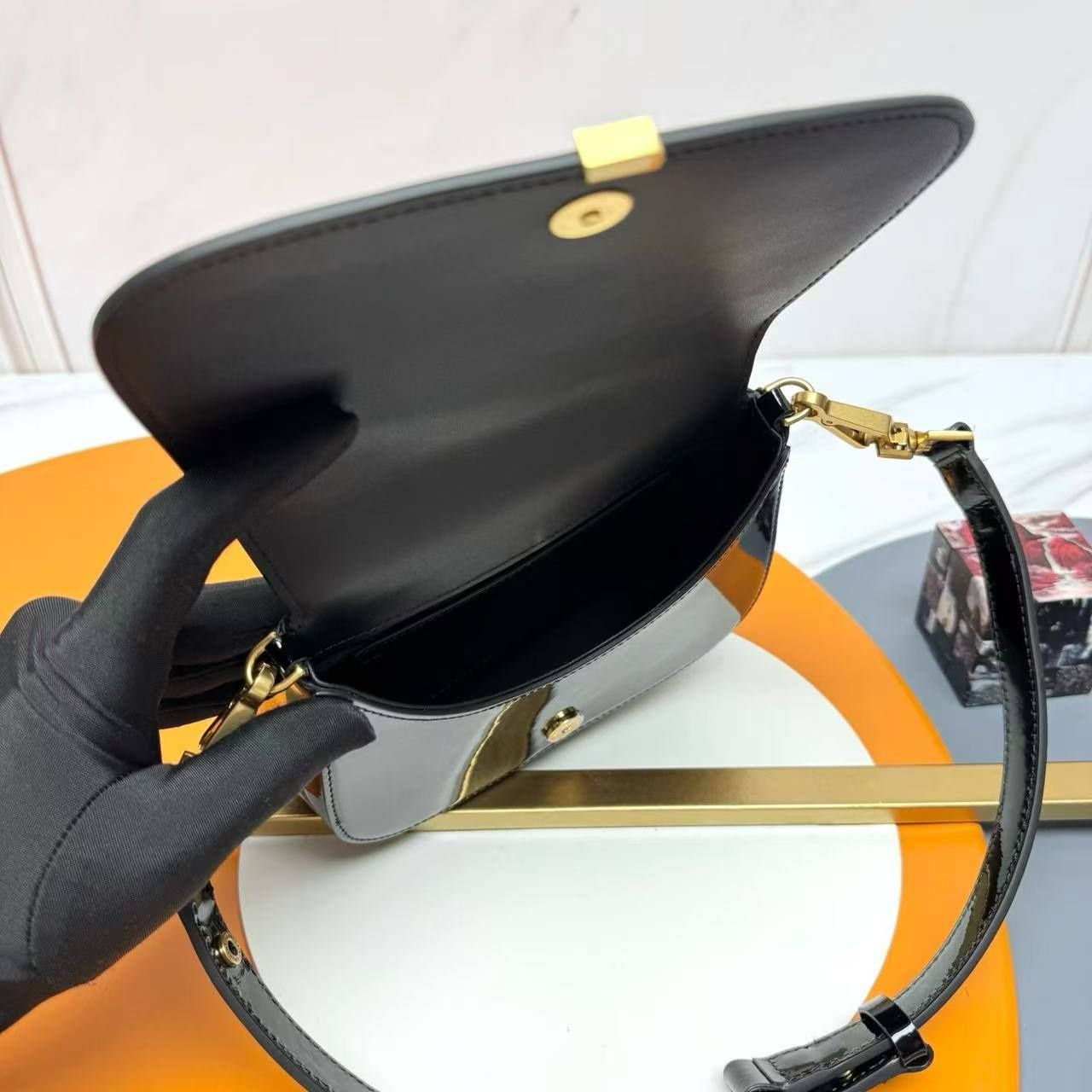 Yves Saint Laurent YSL сумка оригинал