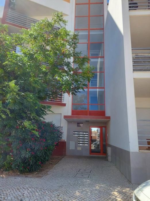 T2 em Quarteira com estacionamento exterior