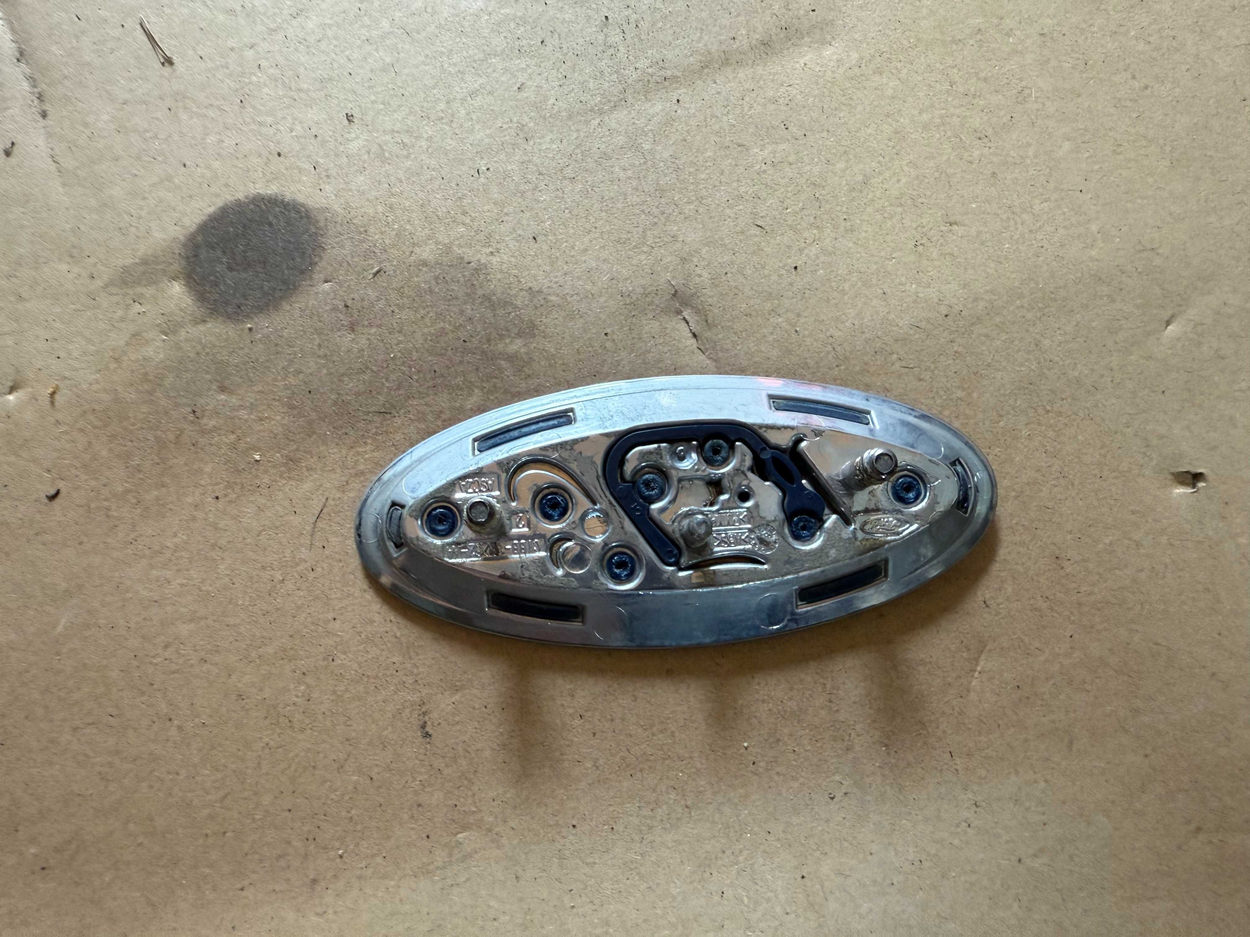 Ford Mondeo mk5 znaczek emblemat przód oryginał