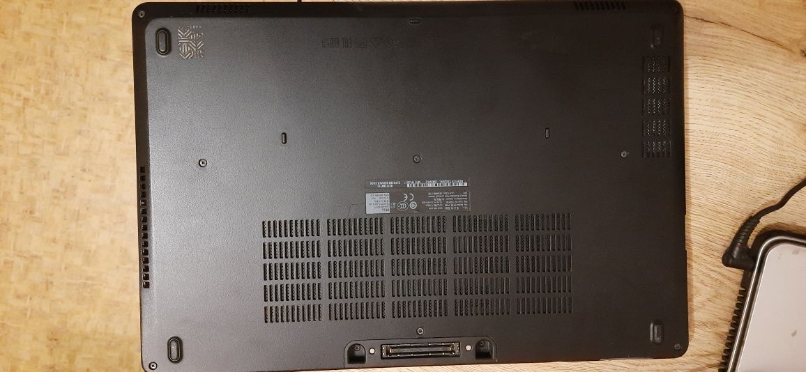 Dell Latitude E5570 

Безупречная сбор