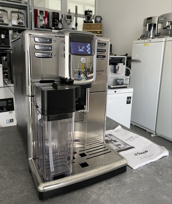 Кофемашина Saeco Incanto Deluxe HD8921 из Германии гарантия обслужена