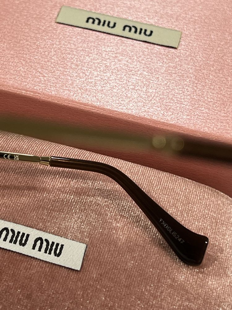 Okulary przeciwsłoneczne Miu miu + opakowania