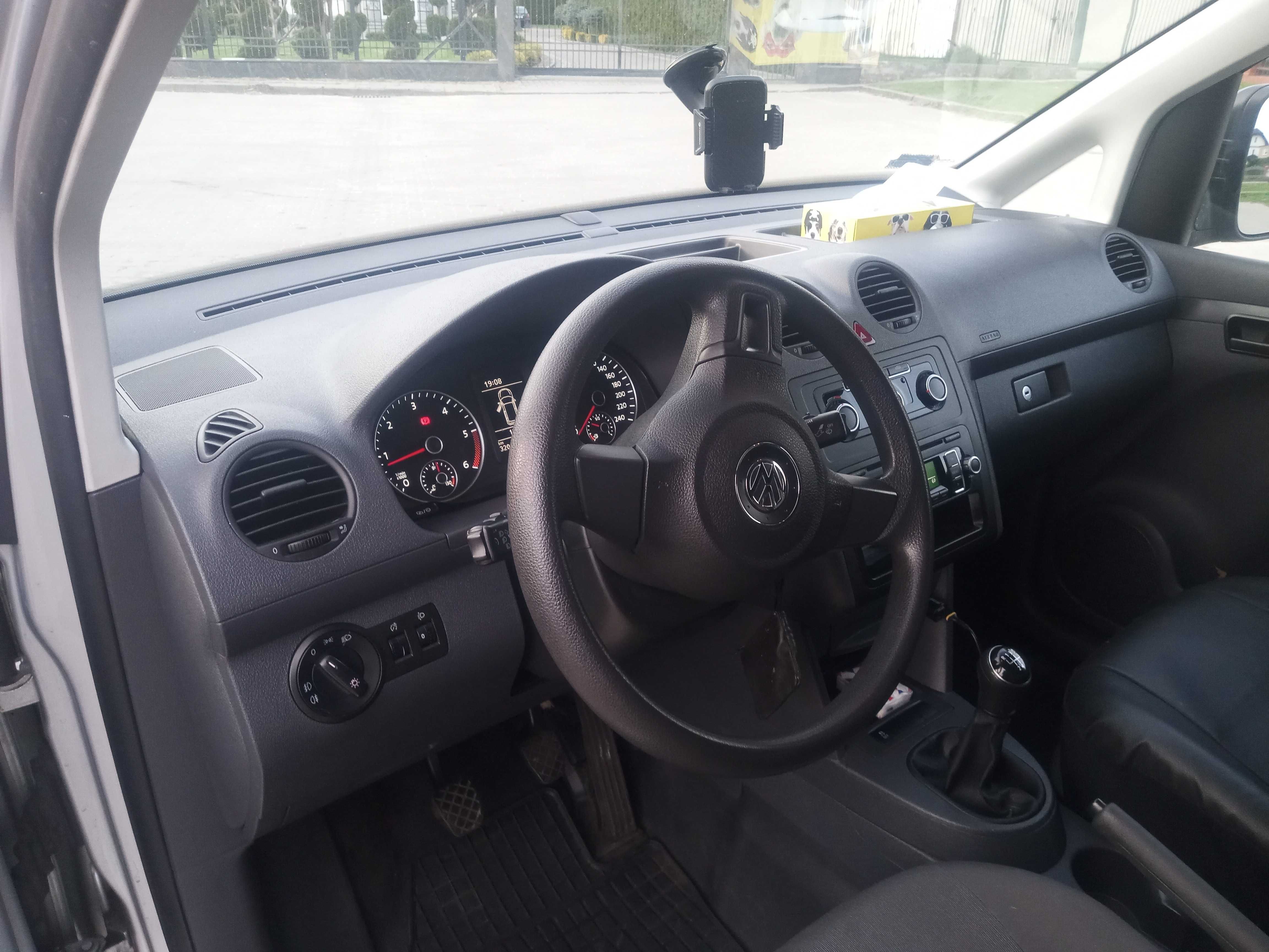 VW CADDY 1.6 TDI, HAK, zabudowa, tempomat, 2x opony, Faktura VAT