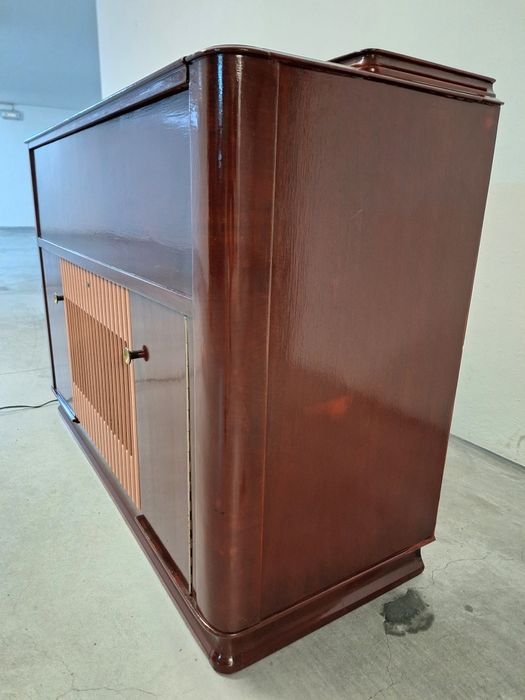 Móvel Philips com rádio e gira discos