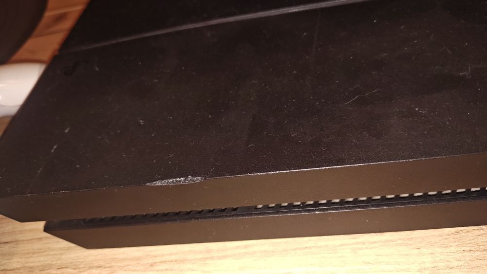 Sony PlayStation 4 FAT model CUH-1216B + 2 pady i okablowanie