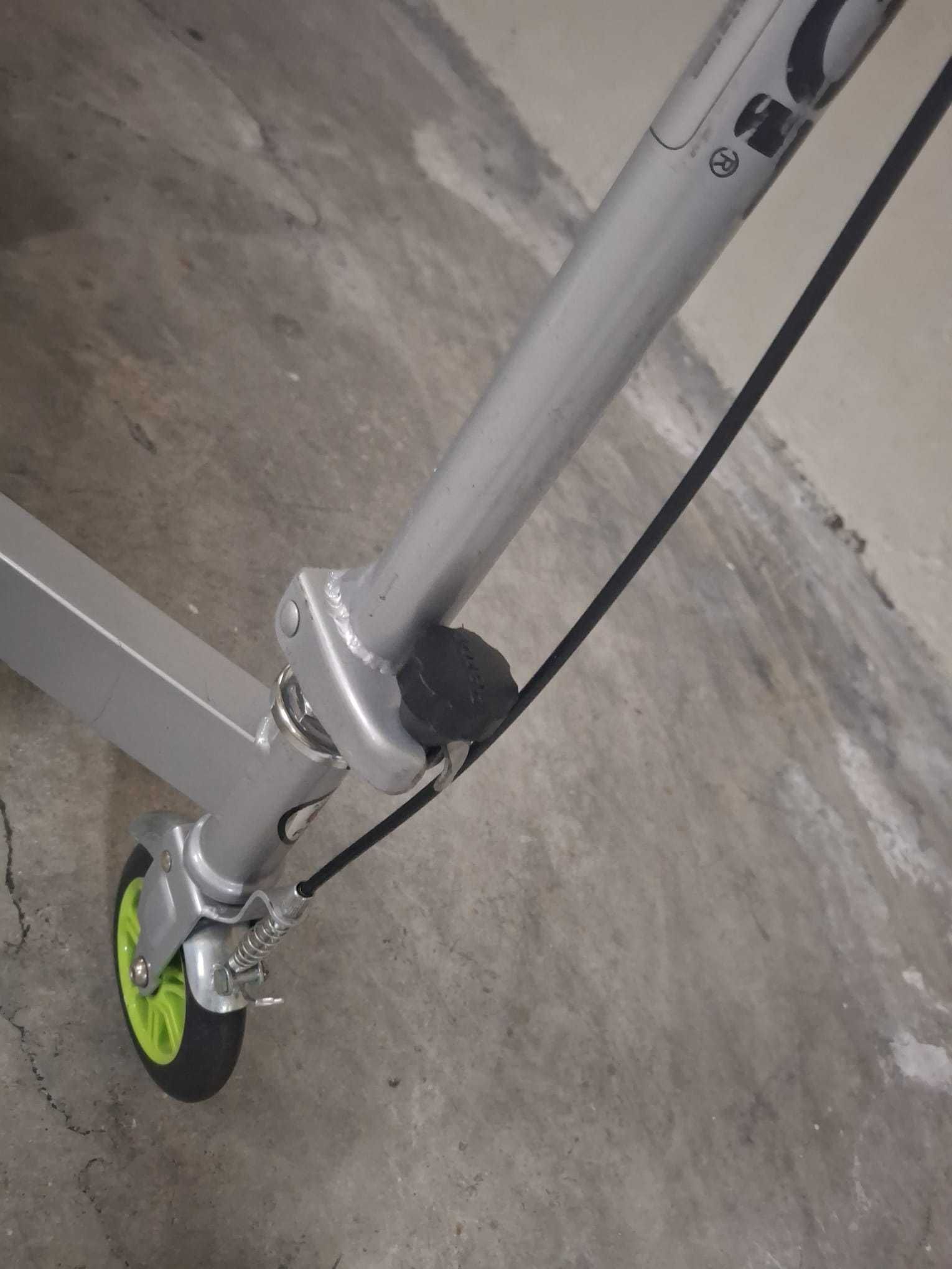 Trotinete Powerwing Razor