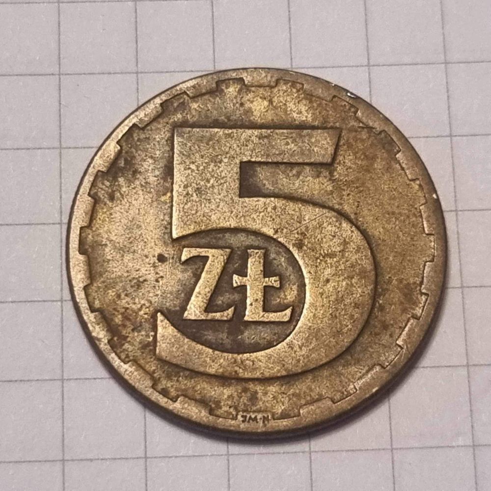 dwie monety 5 złotowe z 1977 bzm