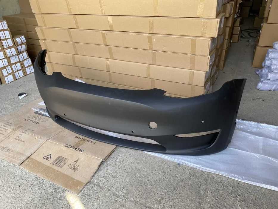 Бампер передній Tesla Model Y Дорест/Рест 2023 без парктроніків