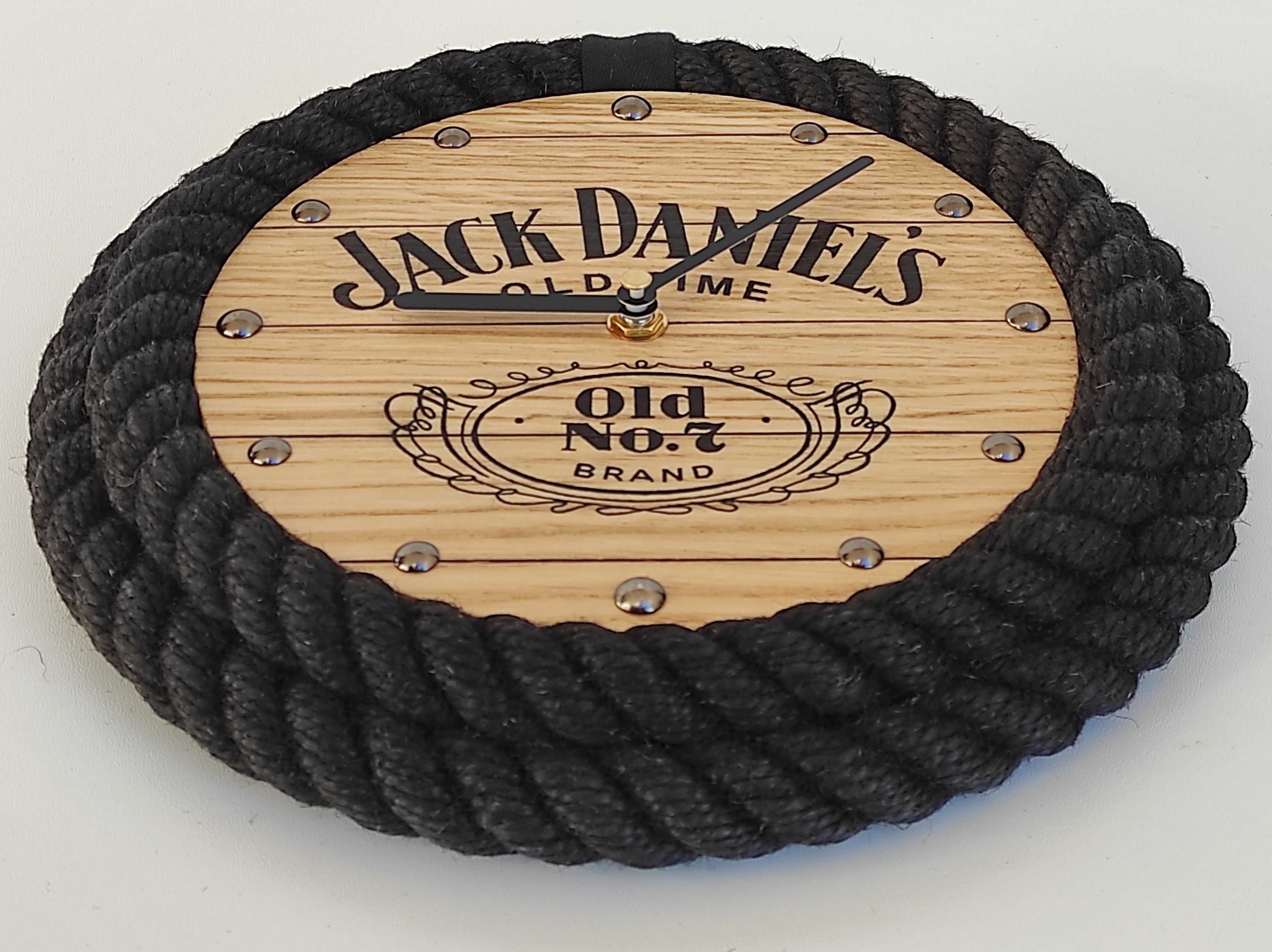 Elegancki Prezent dla mężczyzny. Zegar w stylu Jack Daniel's