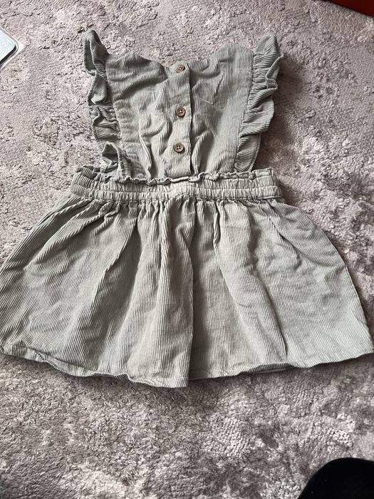 Сукні на 3-6 місяців