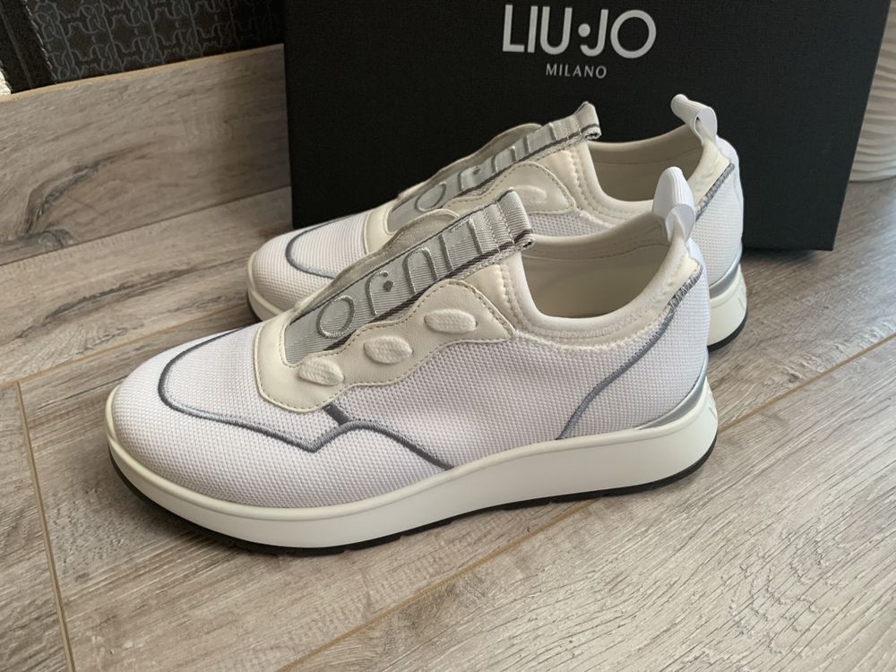 Летние кроссовки Liu Jo размер US 5