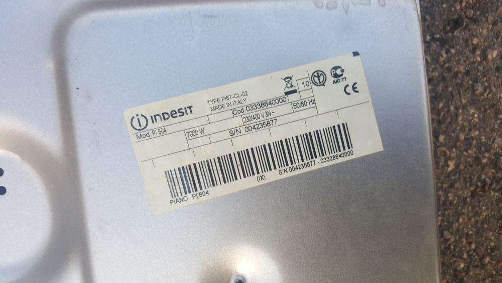 Варильна поверхня INDESIT PI 604