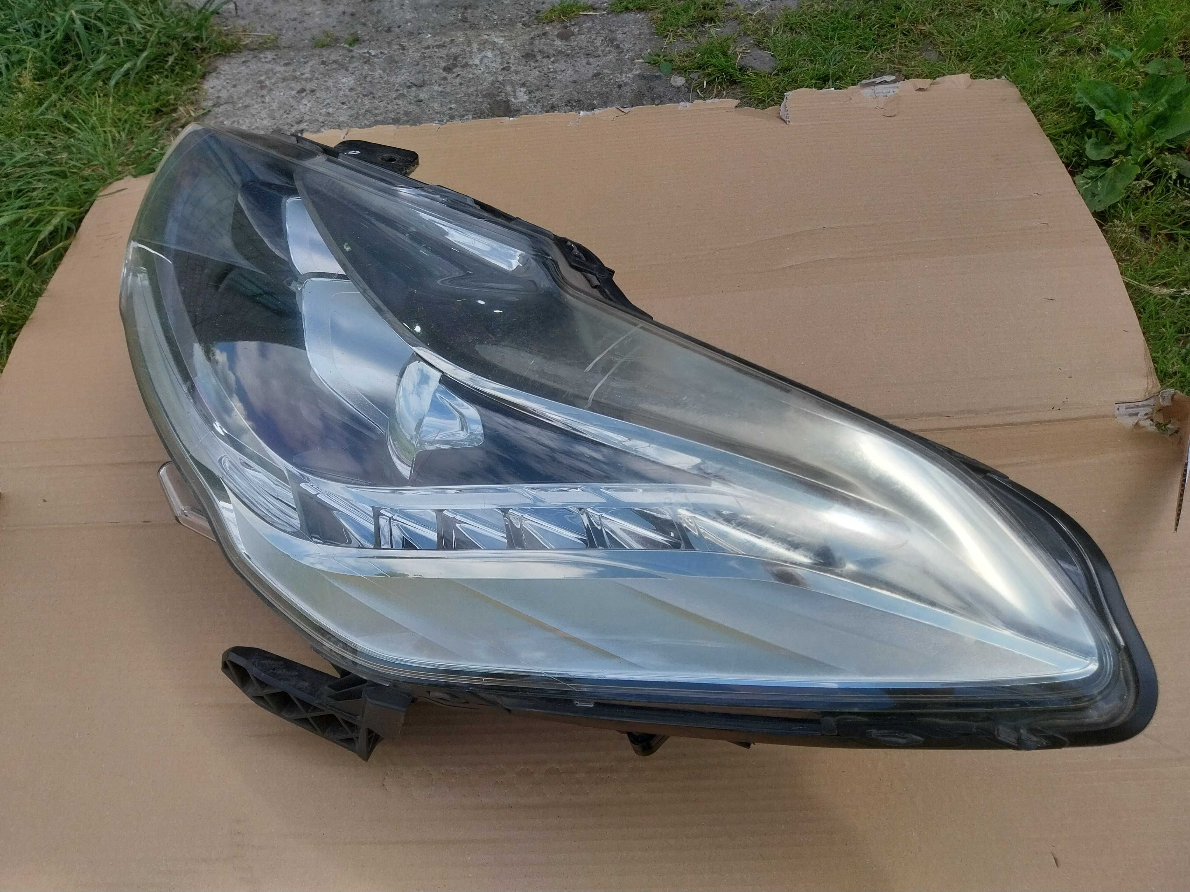 Lampa Lewy Przód Kierowcy Xenon Citroen DS5