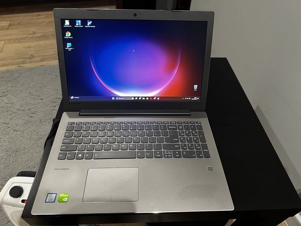 Lenovo IP520 core i7 8gen 8gb ram