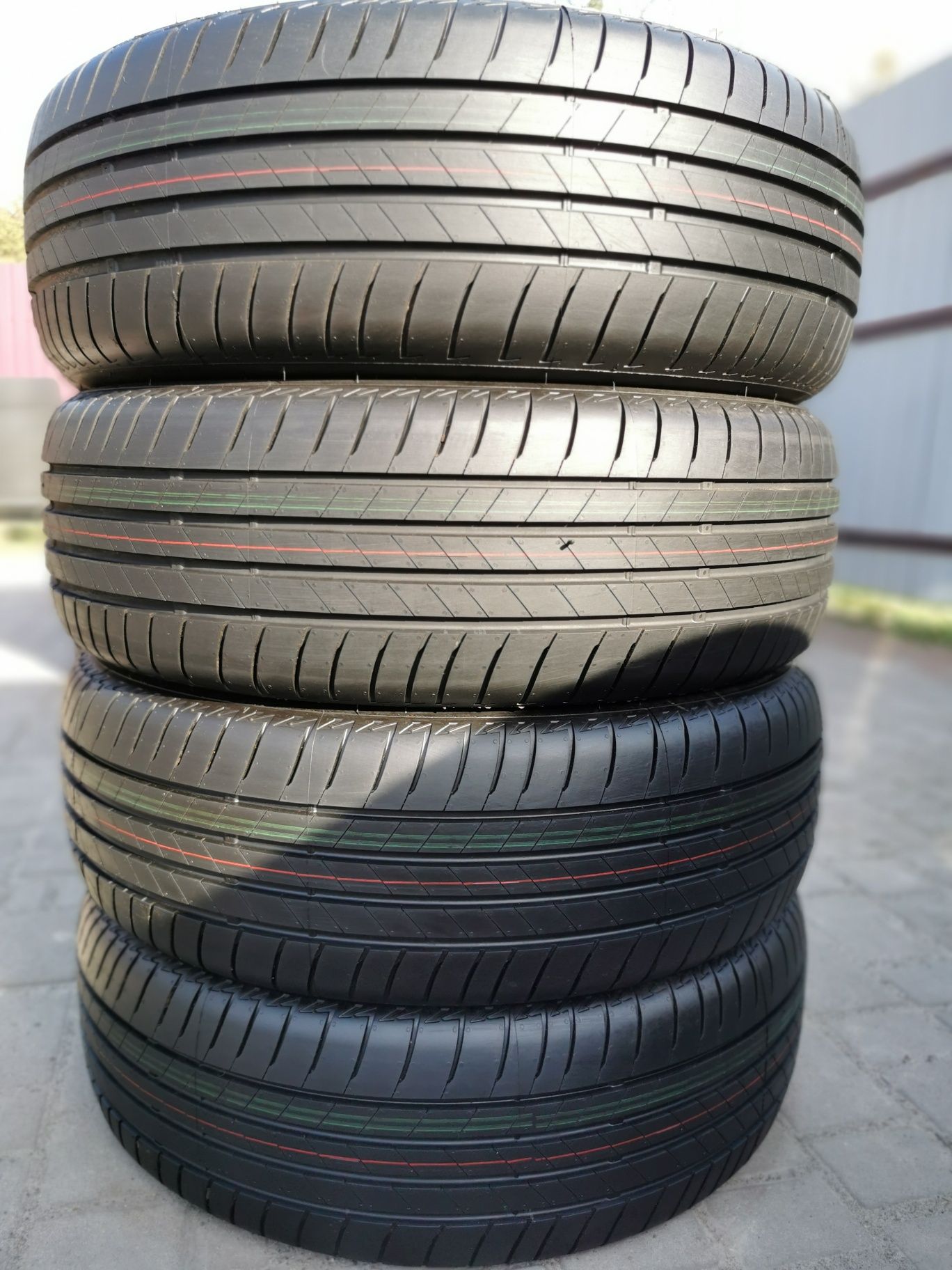 215/60 R17 Bridgestone НОВІ