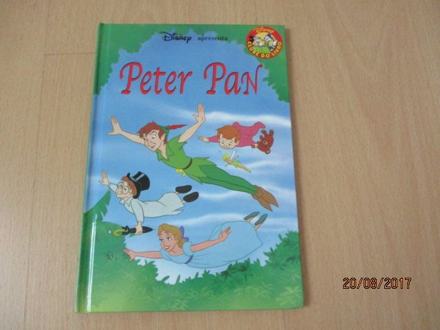 Livros infantis Dora Exploradora, Pooh, Peter Pan