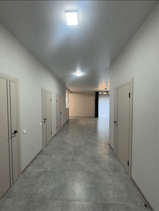 Котедж на Щасливому з великою ділянкою 4.7 сотки!