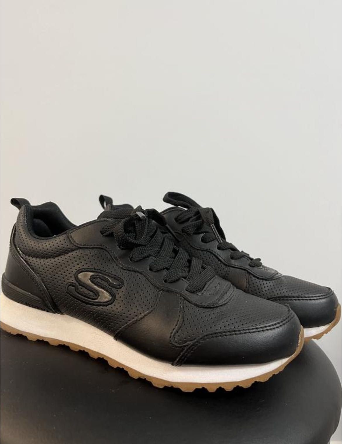 Жіночі кросівки skechers