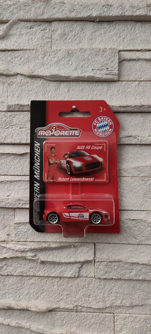 AUDI R8 V10 Coupe Majorette Premium Bayern Lewandowski Hot Wheels