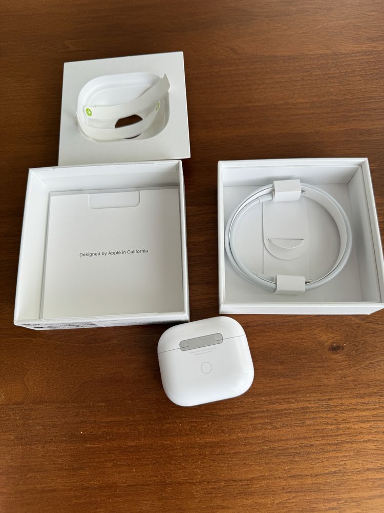 Słuchawki Apple Airpods 3 generacji stan bardzo dobry